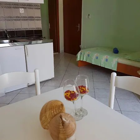 Apartments Marta Trogir Zimmer foto